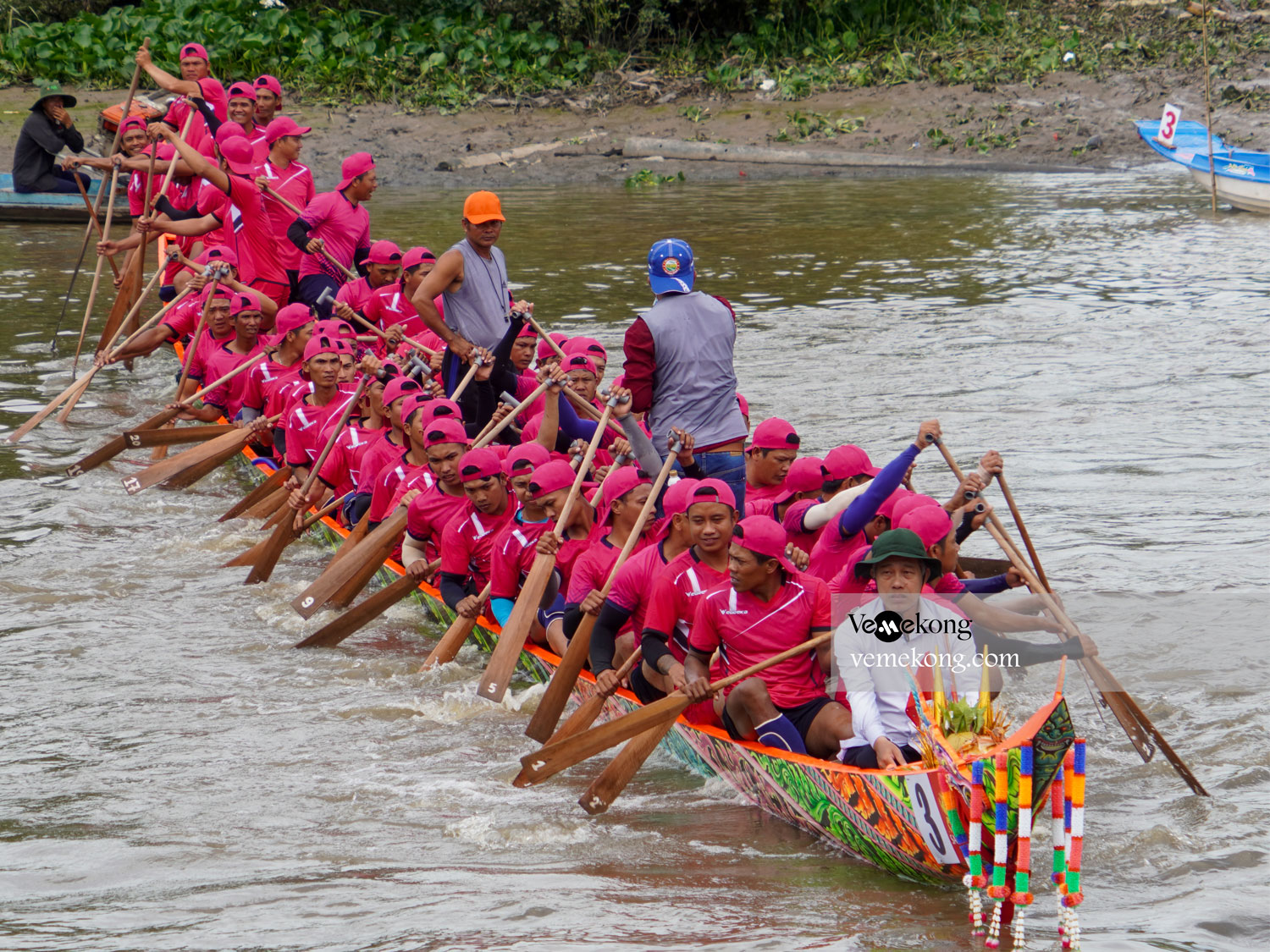 Ghe Ngo Boat Race Festival A MustSee Soc Trang Festival