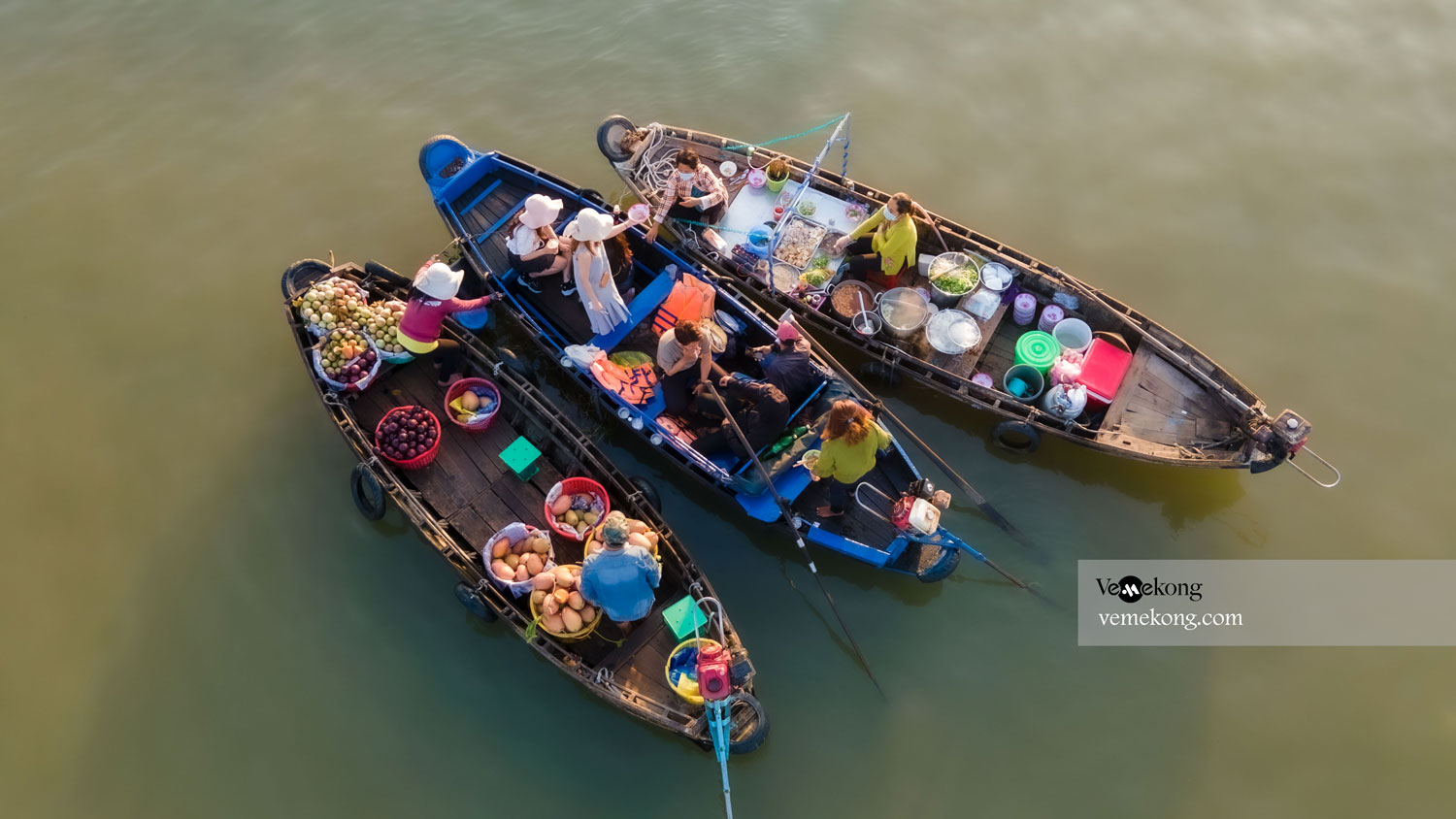 Cai Rang floating market in February & Tet Holiday | Can Tho Travel Guide