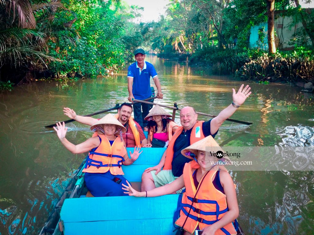 cai rang floating market day tour