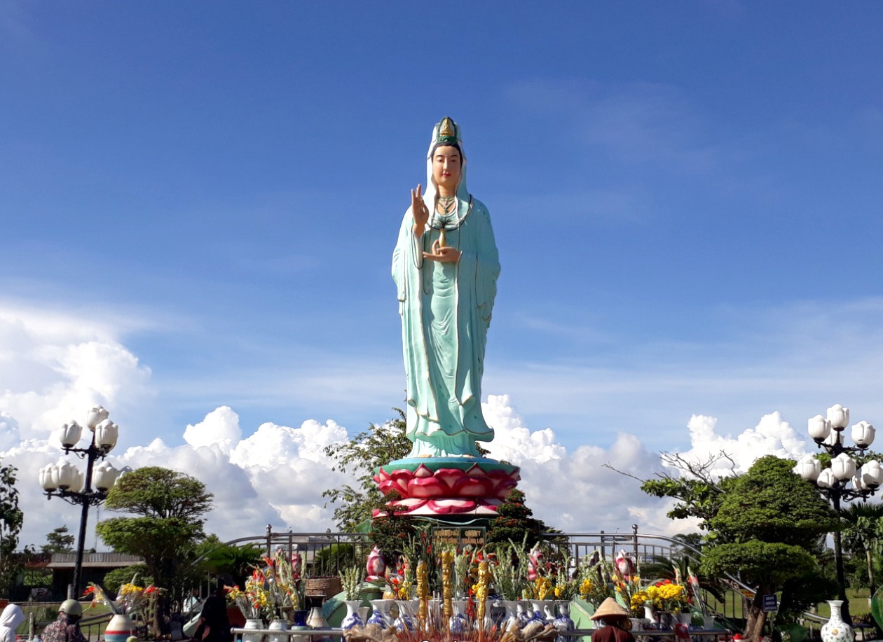 Buddha Temple Ba Nam Hai – Thing to Do in Bac Lieu