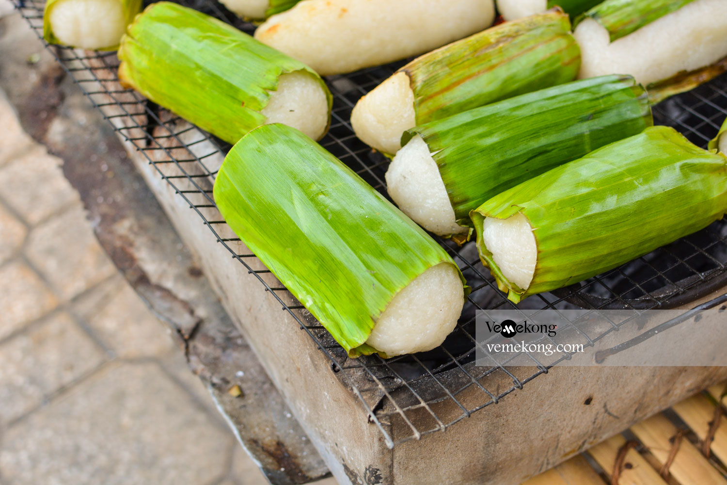 Grilled Banana Wrapped in Sticky Rice Eat Best Food in Can Tho