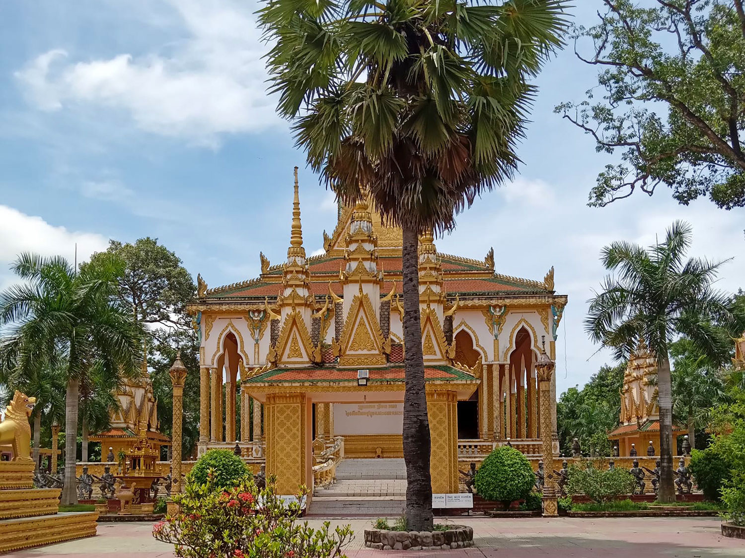 Nôdol Pagoda (Stork temple) – What to Do in Tra Vinh