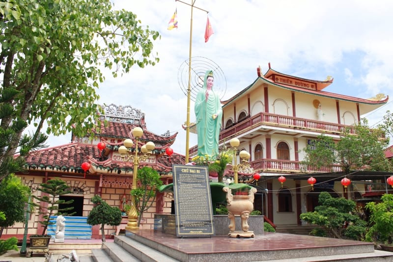 Quan Am Ancient Temple – Phat To Pagoda in Ca Mau