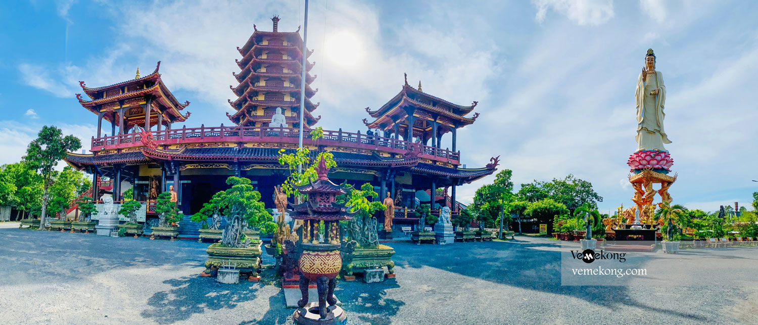 Phat Ngoc Xa Loi Pagoda (Jade Buddha) – Vinh Long Tourist Attraction